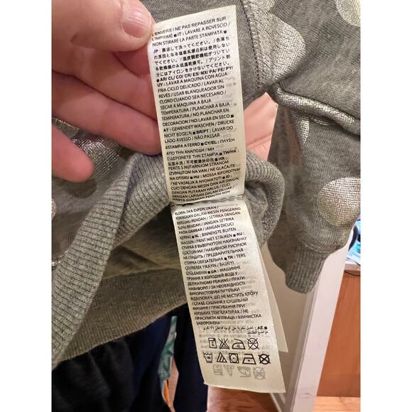 Gap Baby Disney Hoodie – Silver Mickey Mouse Print – Size 12-18 Months - Picture 7 of 9